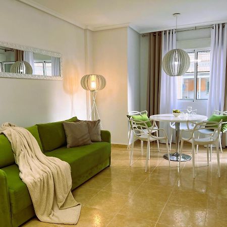 Holiday Suite Fragata Torrevieja Buitenkant foto