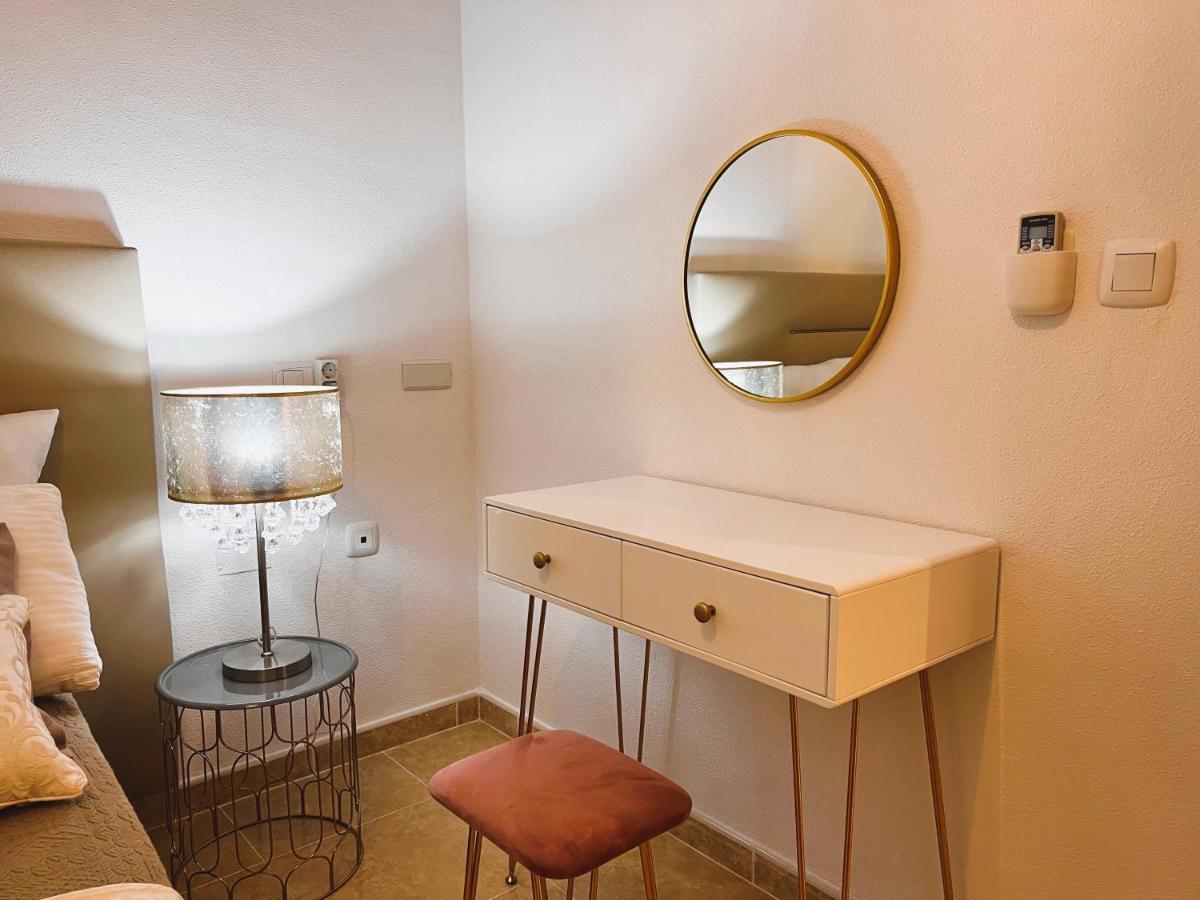 Holiday Suite Fragata Torrevieja Buitenkant foto