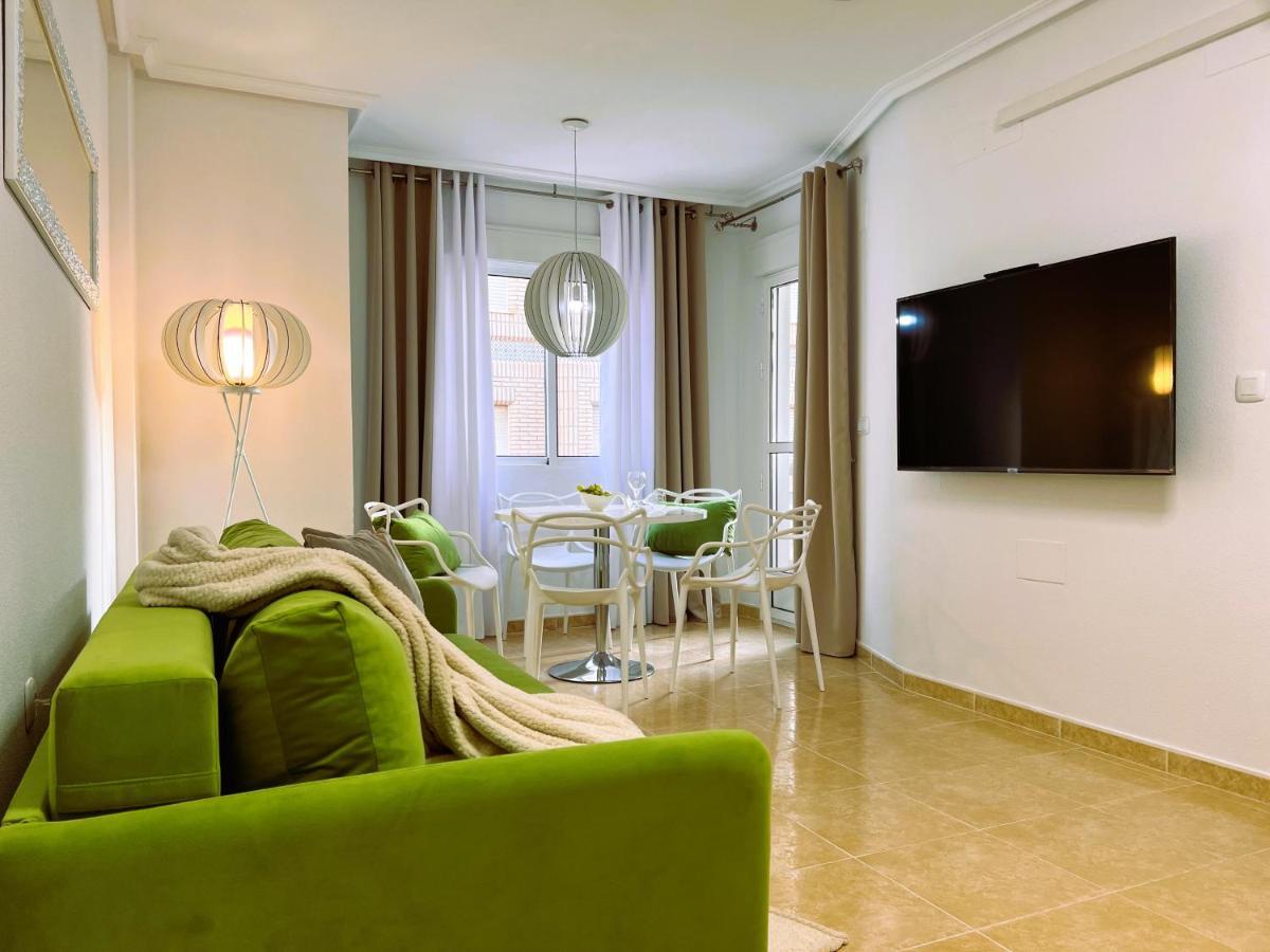 Holiday Suite Fragata Torrevieja Buitenkant foto