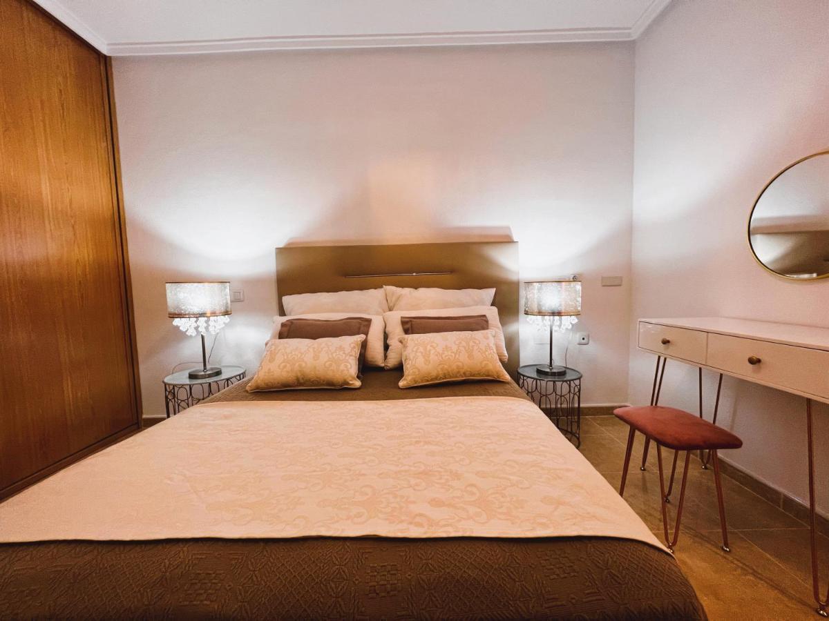 Holiday Suite Fragata Torrevieja Buitenkant foto