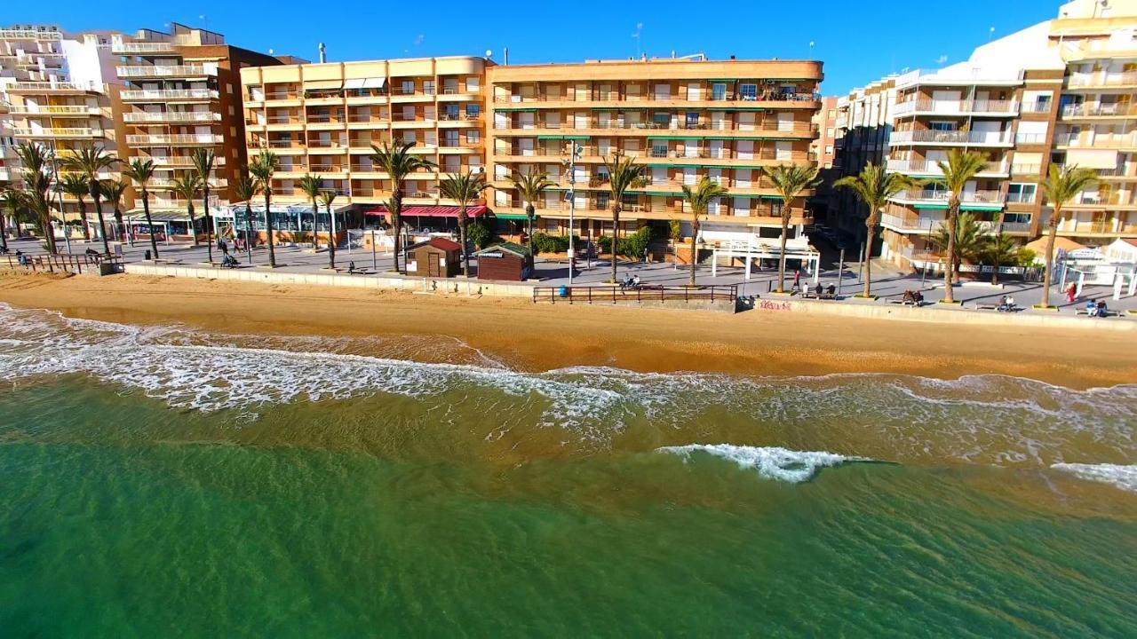 Holiday Suite Fragata Torrevieja Buitenkant foto