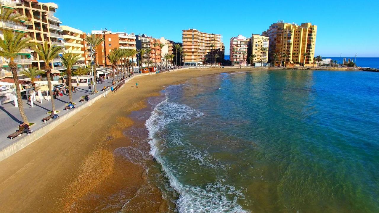 Holiday Suite Fragata Torrevieja Buitenkant foto